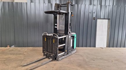 Carrelli commissionatori combinato Caterpillar NOH10N