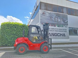 Carrelli elevatori fuoristrada Hangcha TT25-4