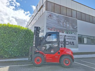 Carrelli elevatori fuoristrada Hangcha TT25-4