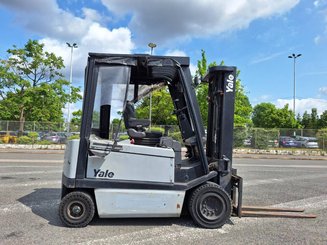 Carrello elevatore frontale a 4 ruote Yale ERP30 - 3