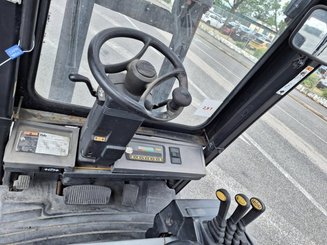 Carrello elevatore frontale a 4 ruote Yale ERP30 - 11