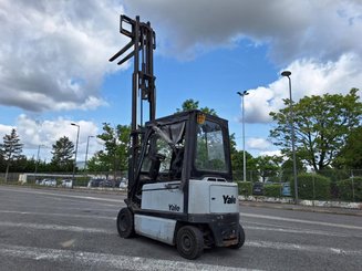 Carrello elevatore frontale a 4 ruote Yale ERP30 - 8