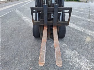 Carrello elevatore frontale a 4 ruote Yale ERP30 - 12