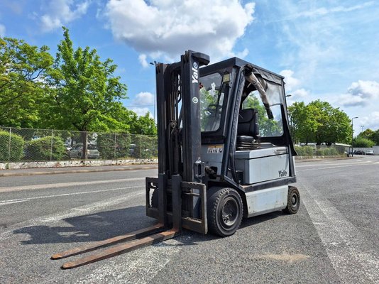 Carrello elevatore frontale a 4 ruote Yale ERP30 - 1