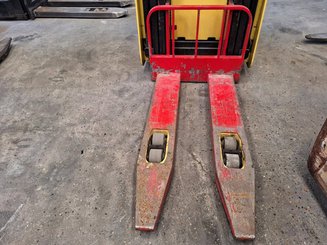 Stoccatori con pedana Hyster S1.5S