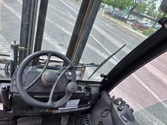 Carrello elevatore frontale a 4 ruote Yale GDP35VX