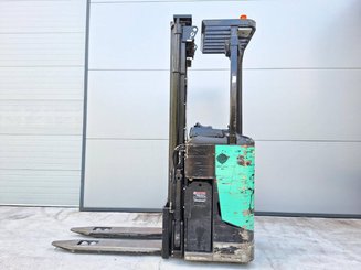 Stoccatori con pedana Caterpillar NSR16N