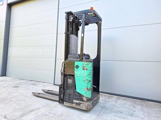 Stoccatori con pedana Caterpillar NSR16N