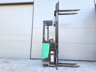 Stoccatori con pedana Caterpillar NSR16N