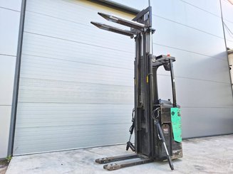 Stoccatori con pedana Caterpillar NSR16N