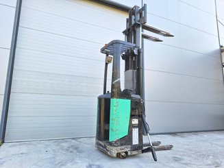 Stoccatori con pedana Caterpillar NSR16N