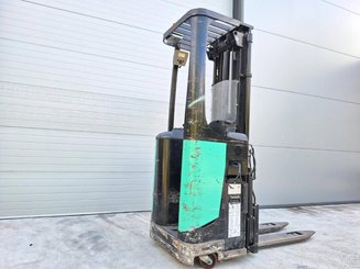 Stoccatori con pedana Caterpillar NSR16N