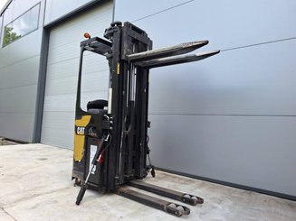 Stoccatori con pedana Caterpillar NSR20N