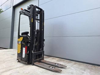 Stoccatori con pedana Caterpillar NSR20N