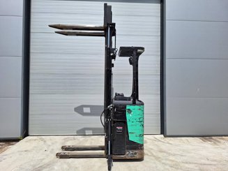 Stoccatori con pedana Caterpillar NSR16N