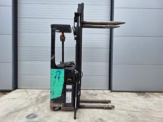 Stoccatori con pedana Caterpillar NSR16N