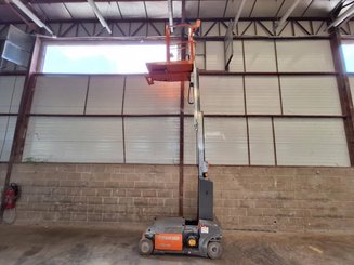 Navicella a gruppo di sollevamento verticale JLG TOUCAN DUO