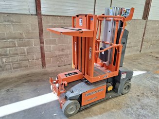 Navicella a gruppo di sollevamento verticale JLG TOUCAN DUO
