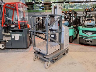 Navicella a gruppo di sollevamento verticale JLG 20MVL