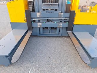 Carrello elevatore laterale multidirezionale Combilift ESL3545