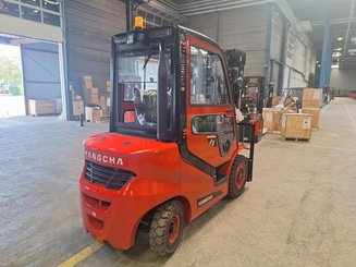 Carrello elevatore frontale a 4 ruote Hangcha XF25D-2
