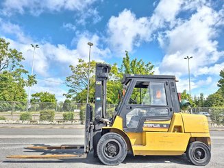 Carrello elevatore frontale a 4 ruote Caterpillar GP50K