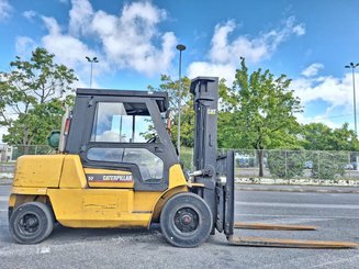 Carrello elevatore frontale a 4 ruote Caterpillar GP50K