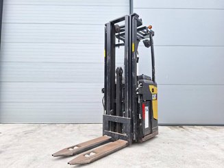 Stoccatori con pedana Caterpillar NSR20N