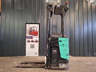 Stoccatori con pedana Caterpillar NSR16N
