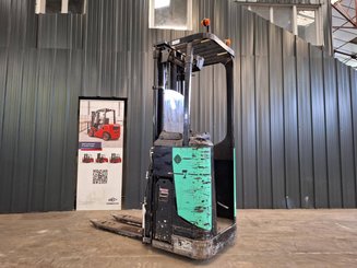 Stoccatori con pedana Caterpillar NSR16N