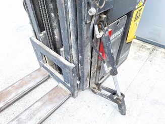 Stoccatori con pedana Caterpillar NSR20N
