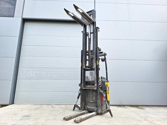 Stoccatori con pedana Caterpillar NSR20N