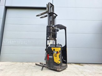 Stoccatori con pedana Caterpillar NSR20N