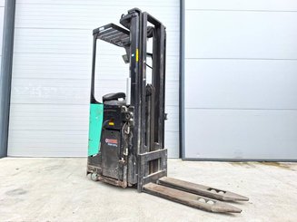 Stoccatori con pedana Caterpillar NSR20N