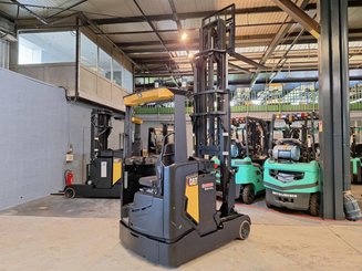 Carrelli retrattili Caterpillar NR16N2