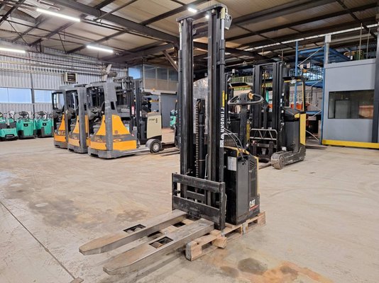 Stoccatori guida in accompagnamento Caterpillar NSP16N - 1