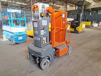 Navicella a gruppo di sollevamento verticale JLG TOUCAN DUO