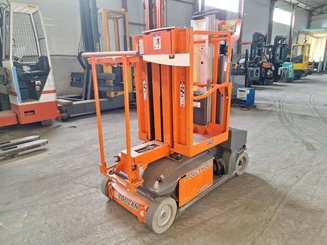 Navicella a gruppo di sollevamento verticale JLG TOUCAN DUO