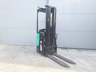 Stoccatori con pedana Caterpillar NSR16N