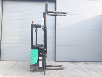 Stoccatori con pedana Caterpillar NSR16N