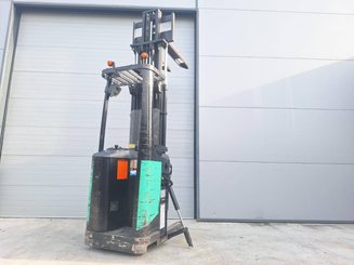 Stoccatori con pedana Caterpillar NSR16N