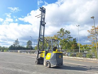 Carrelli articolato Aisle Master 20SE