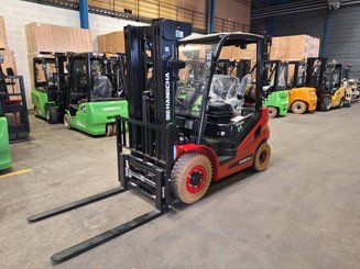 Carrello elevatore frontale a 4 ruote Hangcha XF25G-2