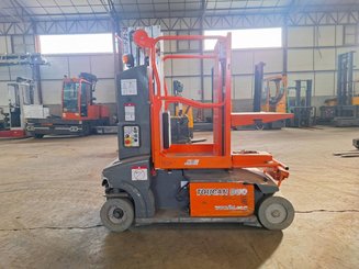 Navicella a gruppo di sollevamento verticale JLG TOUCAN DUO