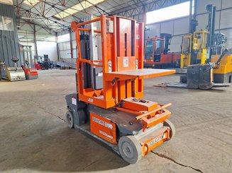 Navicella a gruppo di sollevamento verticale JLG TOUCAN DUO