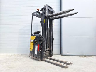 Stoccatori con pedana Caterpillar NSR20N