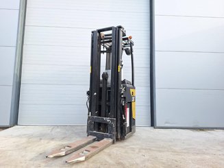 Stoccatori con pedana Caterpillar NSR20N