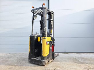 Stoccatori con pedana Caterpillar NSR20N