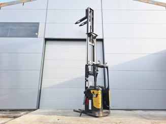 Stoccatori con pedana Caterpillar NSR20N