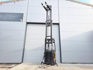 Stoccatori con pedana Caterpillar NSR20N